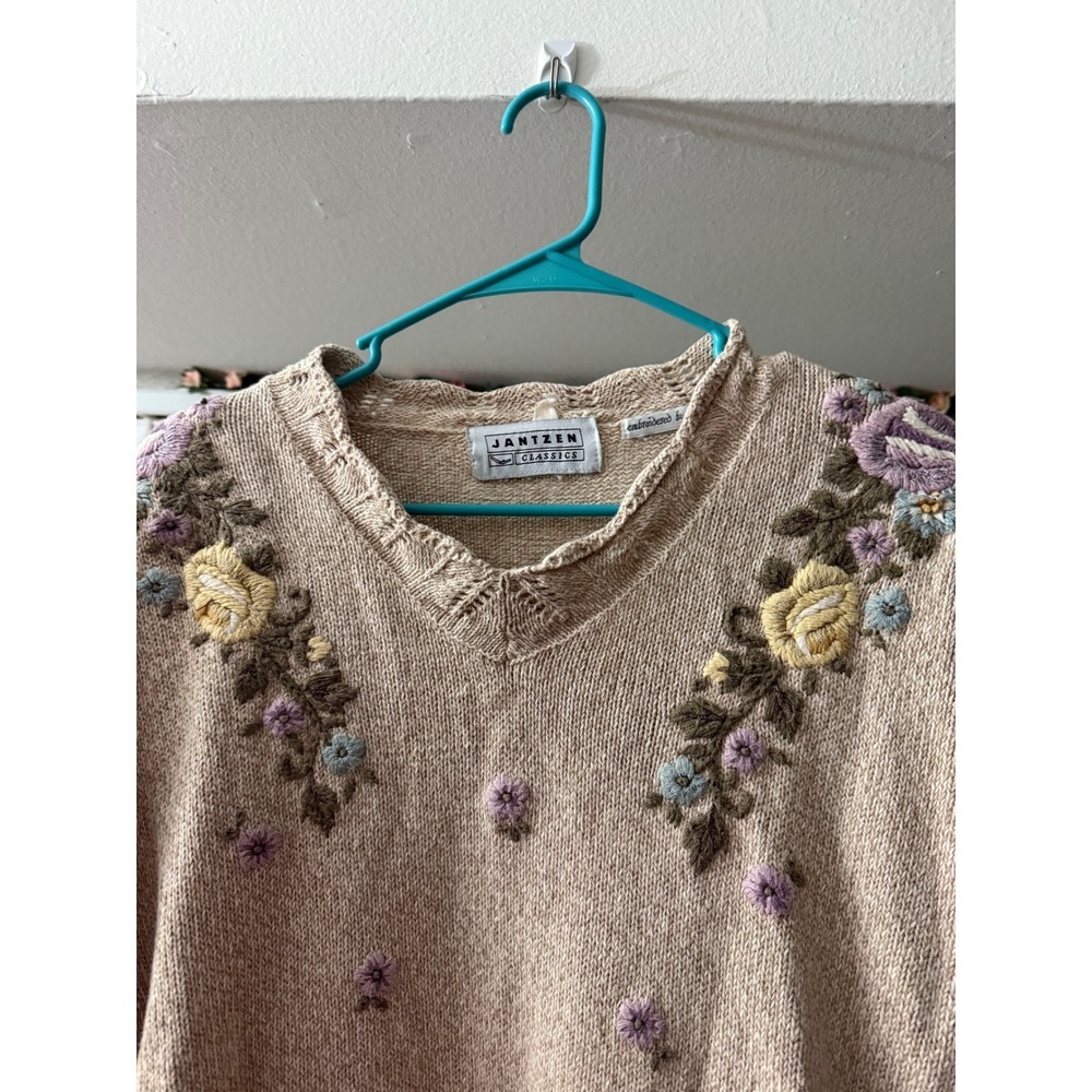 Jantzen Classics VTG Hand Embroidered Floral Sweater Beige V-Neck Cottagecore L - Picture 3 of 7
